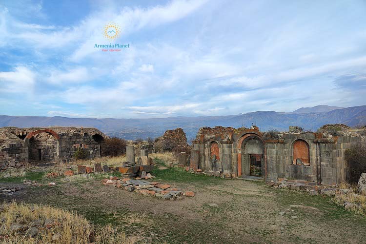 Hiking Aghjots and Havuts Tar monasteries