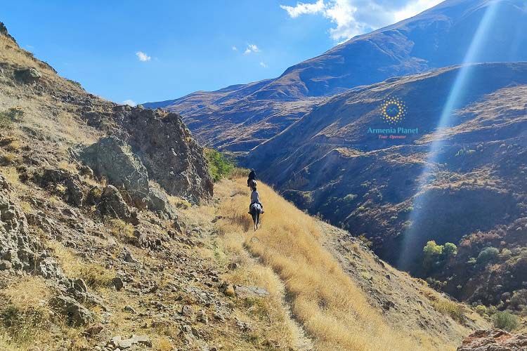 Horseback riding to wonders of Kapuyt