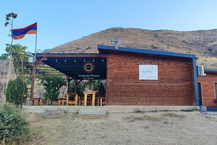 Momik Wines