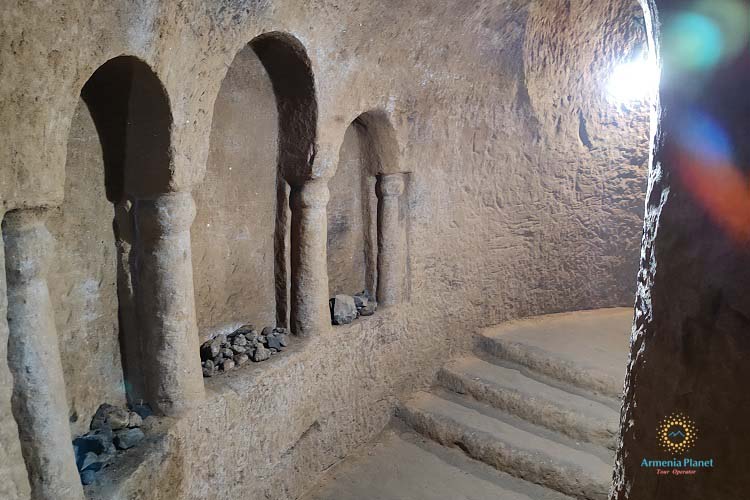 Master Levon's handmade underground cave