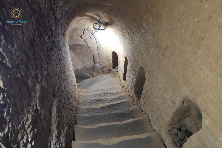 Master Levon's handmade underground cave