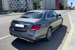 Պրեմիում սեդան
